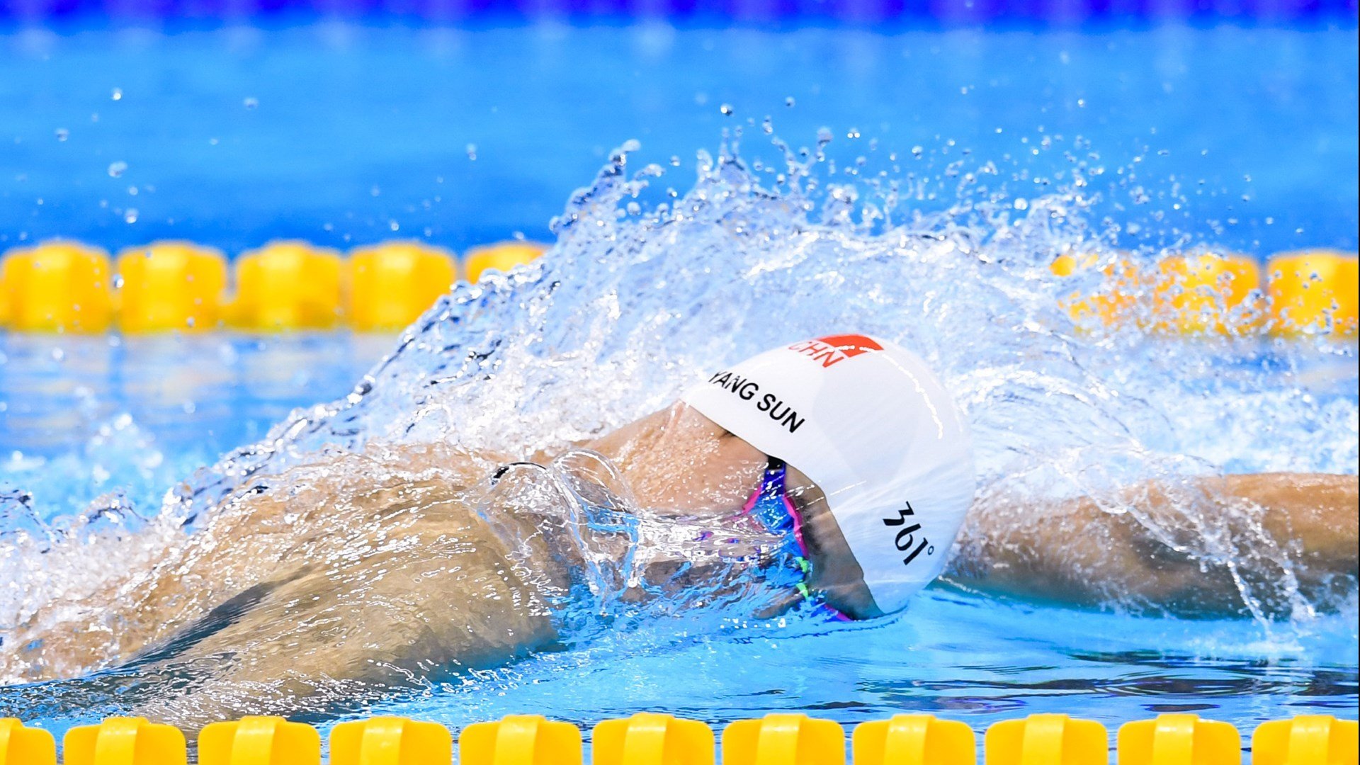 世界滑雪定向赛中国运动员突破自我，第一届世界滑雪定向锦标赛在芬兰举办