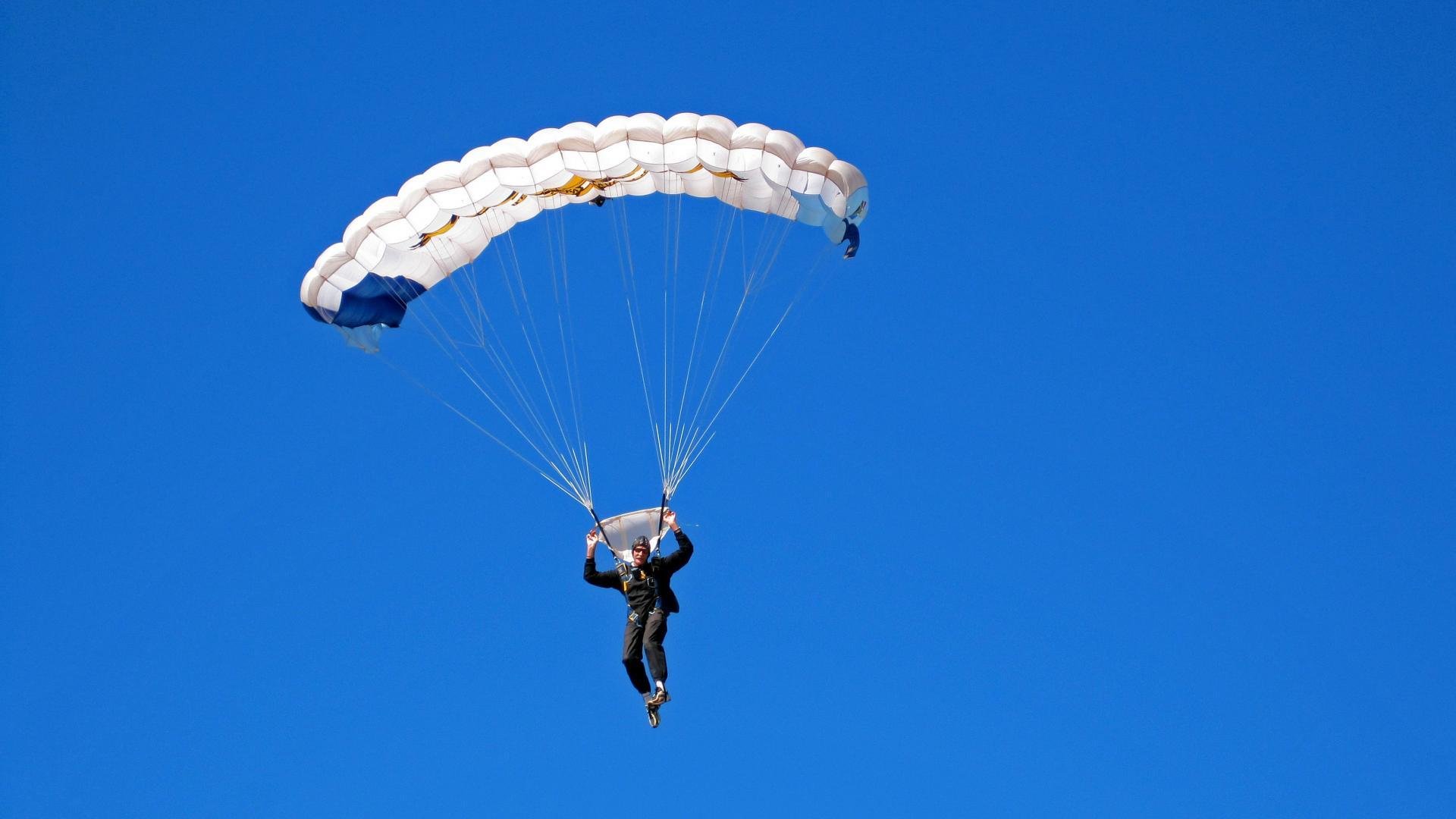 青少年体育社交平台用户体验优化，青少年体育杂志社