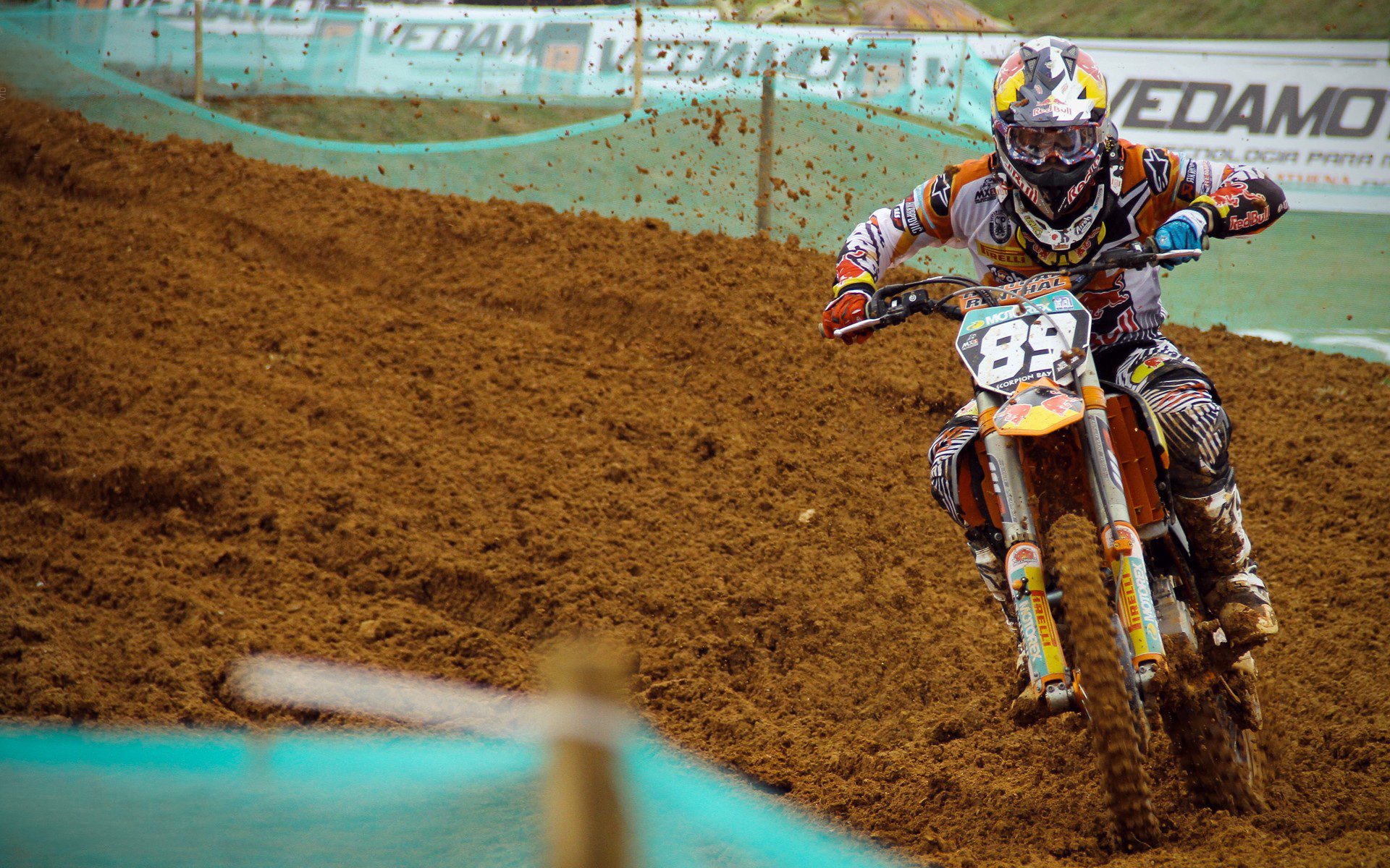 “马科斯·梅特罗的防守反击技术，助力美洲狮队实现跨越式发展”