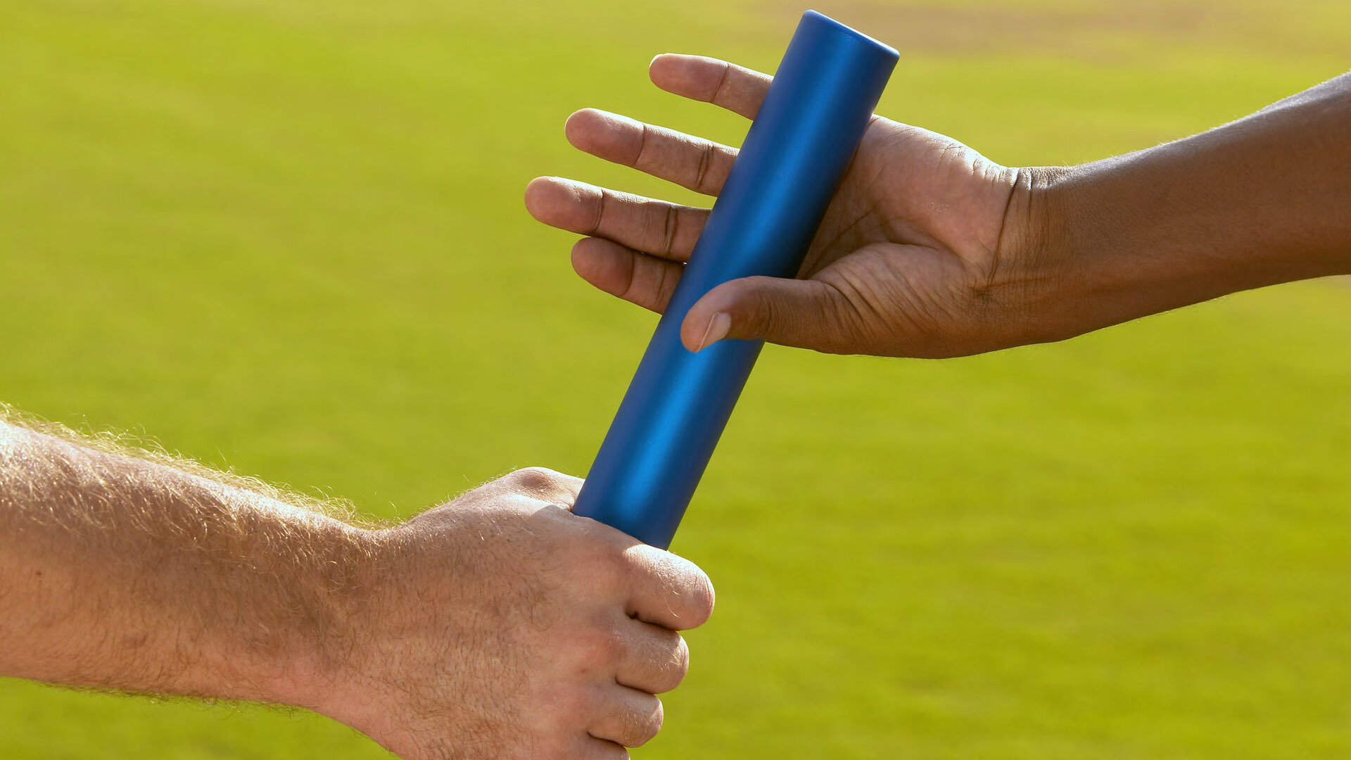 全黑队的每次进攻和防守都极具威胁，是橄榄球锦标赛中的顶尖球队